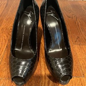 Giuseppe Zanotti Snake skin heels